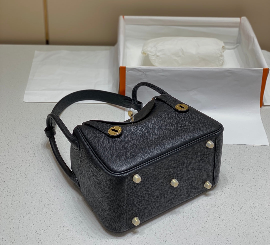 HM LINDY 30 BAG BLACK TAURILLON CLEMENCE LEATHER