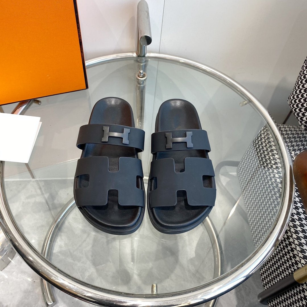 Chypre Sandal Black Leather