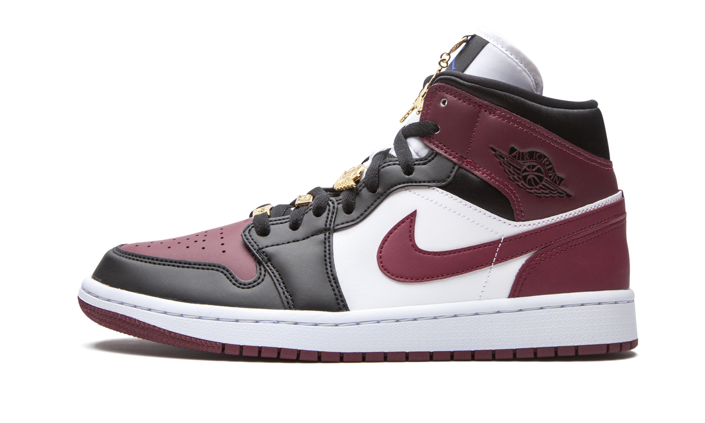 AIR JORDAN 1 MID SE WMNS "Gold Pendants" CZ4385 016