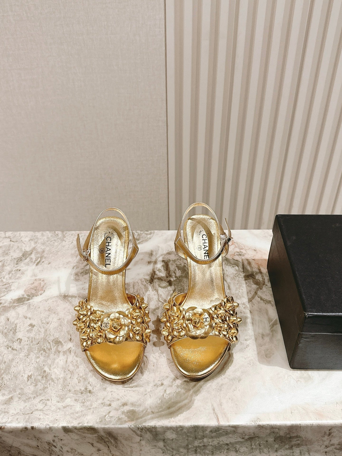 CC 26s Floral Sandals 75 Sheepskin 658451