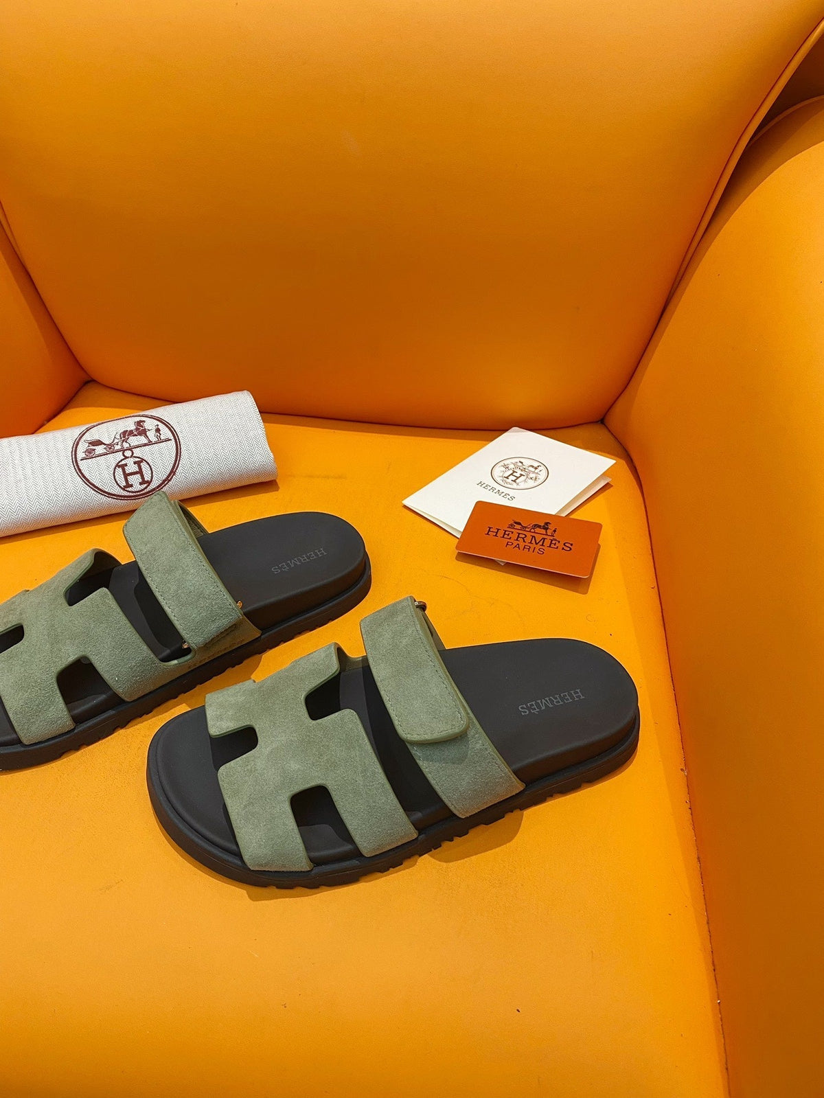 chypre sandal olive suede black calfskin