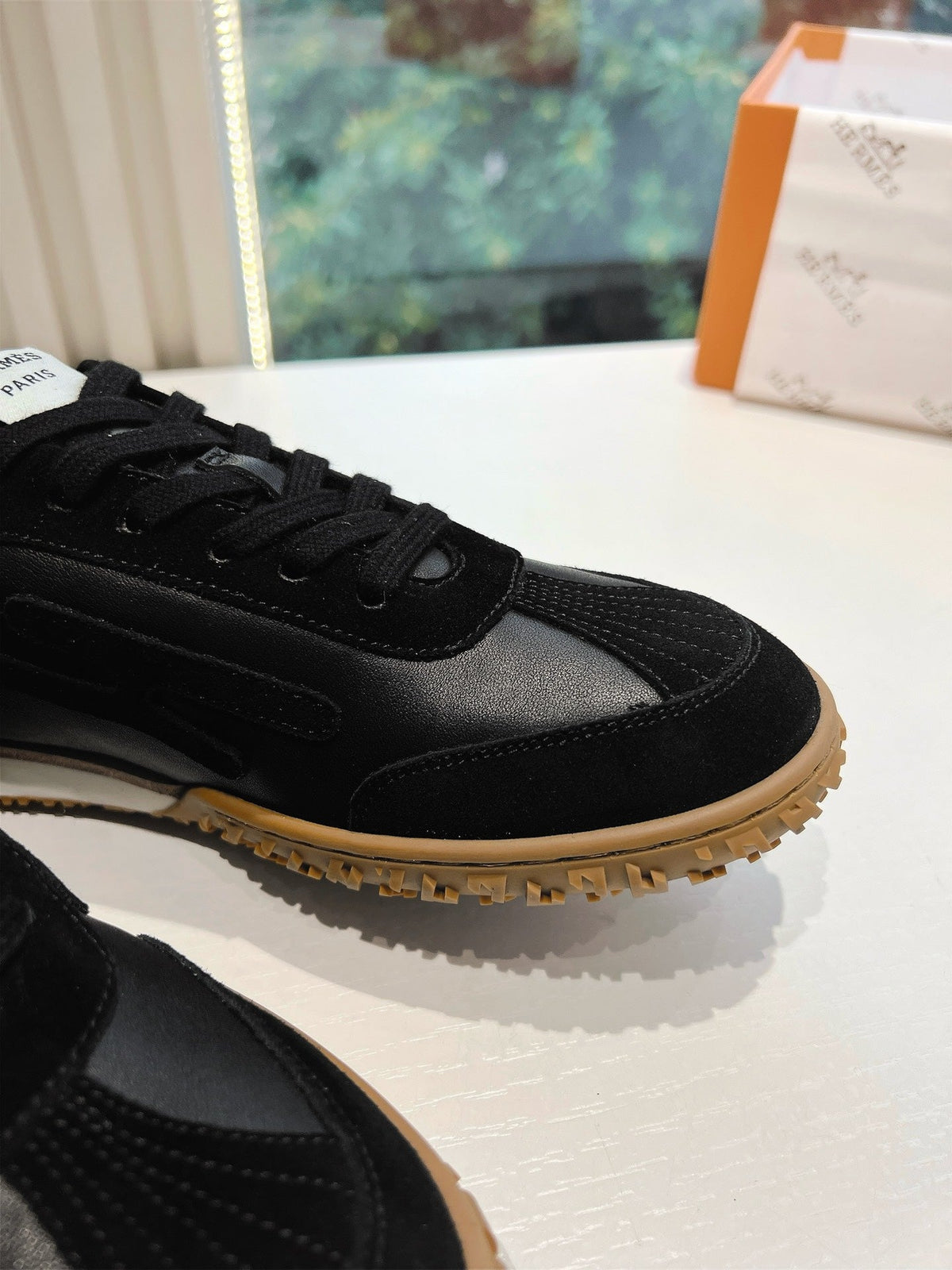 HM JET SNEAKER BLACK CALFSKIN SUEDE