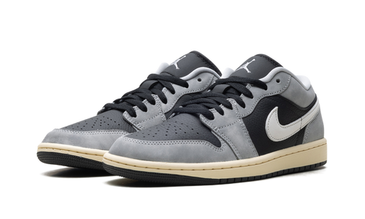 Air Jordan 1 Low SE "Light Smoke Grey" HQ2010 012