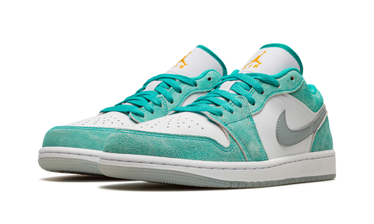Air Jordan 1 Low SE "New Emerald" DN3705 301