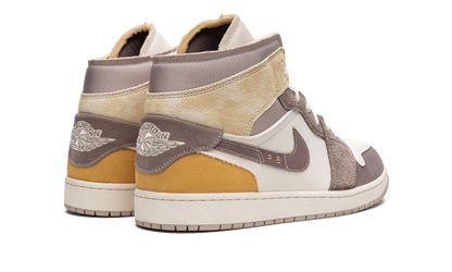 Air Jordan 1 Mid SE Craft "Taupe Haze" DM9652 102