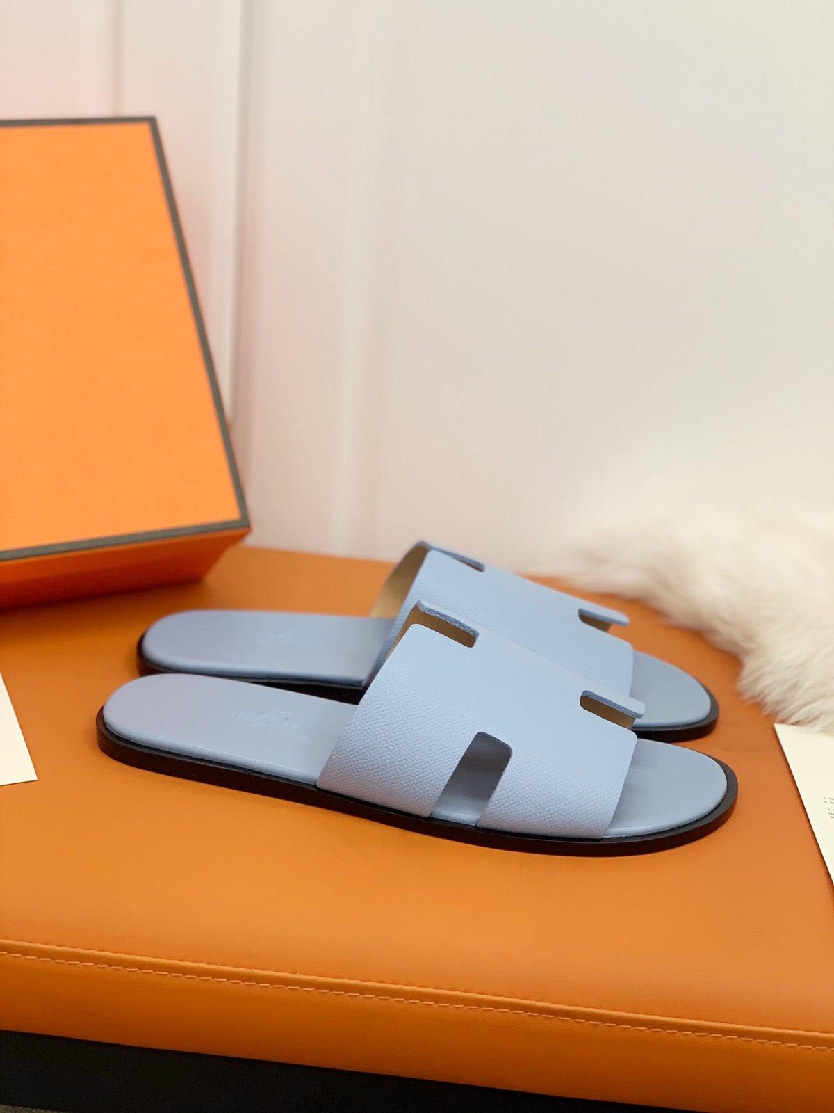 HM IZMIR SANDAL CLOUD BLUE CALFSKIN