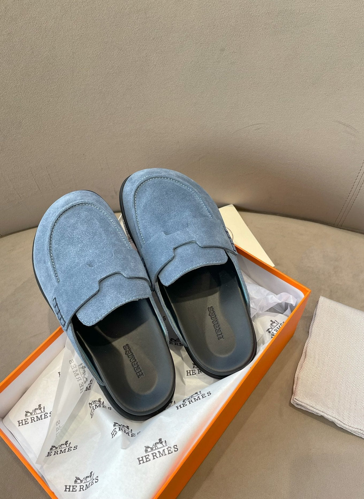 G0 MULE SKY SUEDE