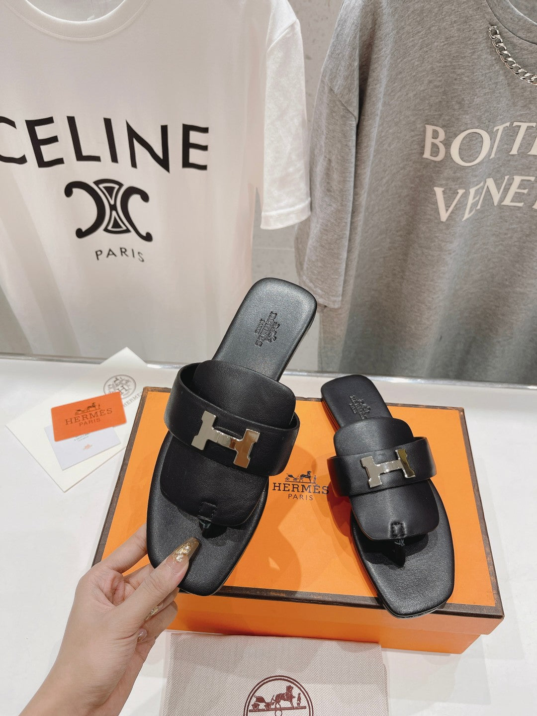 CLASSIC H BUCKLE SANDALS BLACK LAMBSKIN
