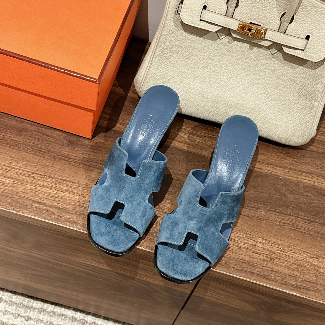 helia 60 cerulean suede calfskin