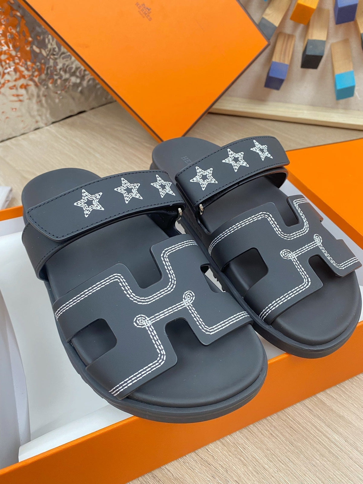 chypre sandal black calfskin white thread embroidered