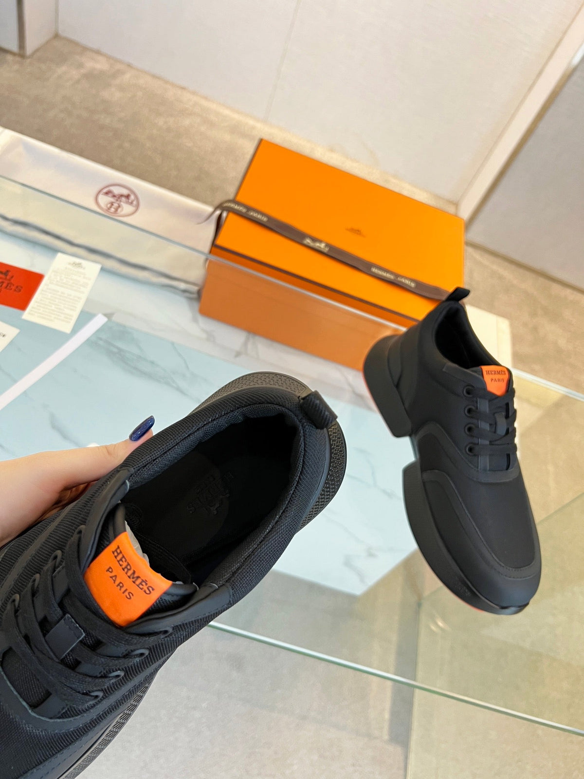 GIGA SNEAKER BLACK CALFSKIN