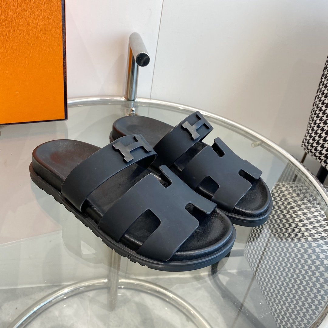 Chypre Sandal Black Leather