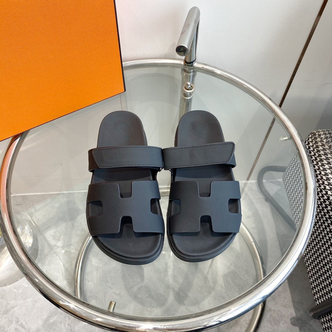 Chypre Sandal Black Mastic Calfskin Leather
