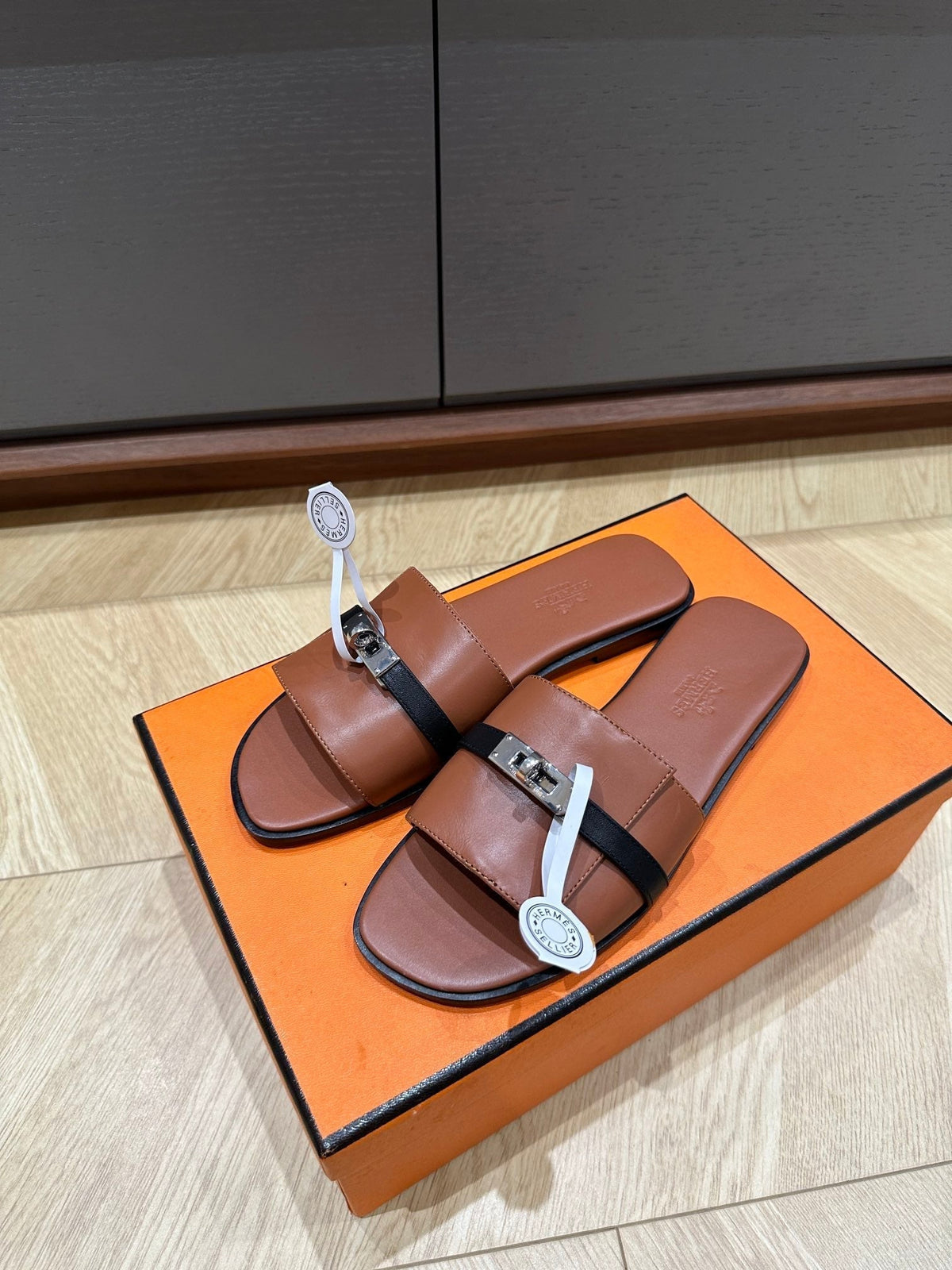 GABRIEL SANDAL CINNAMON CALFSKIN