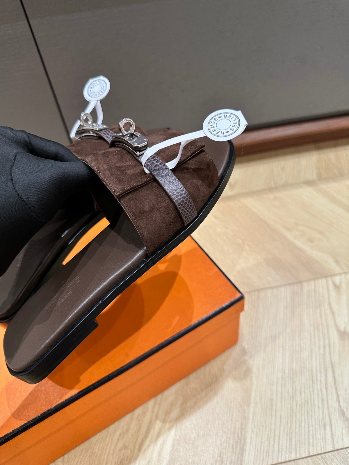 GABRIEL SANDAL CHOCOLATE SUEDE