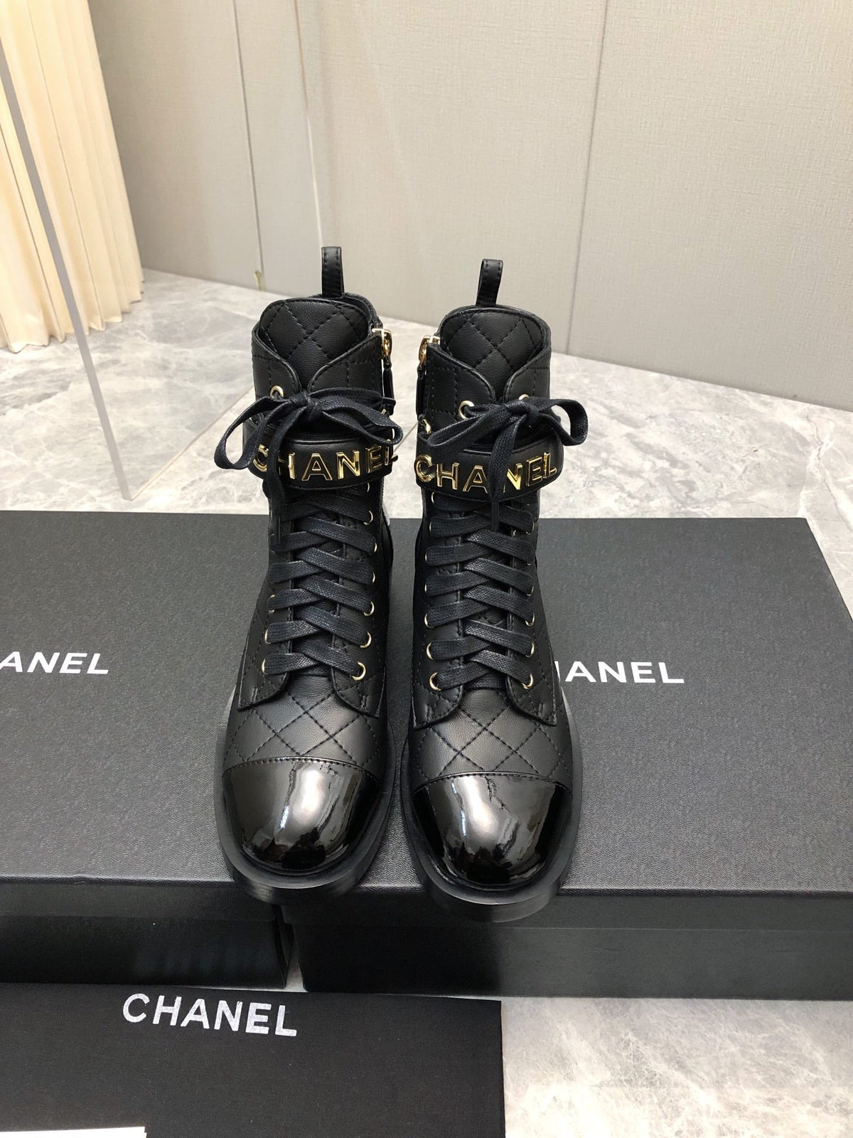 CC Short Boots 45mm In Black Quilted Lambskin And Glossy Cowhide 950042