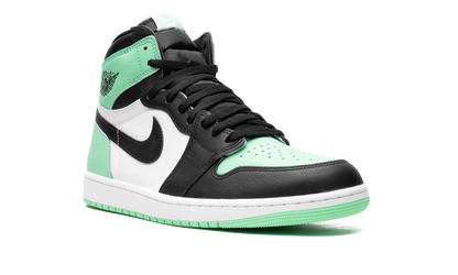 Air Jordan 1 Retro High OG "Green Glow" DZ5485 130