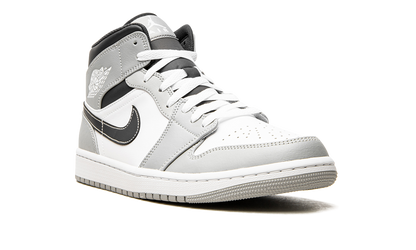 Air Jordan 1 Mid "Light Smoke Grey 2.0" 554724 078