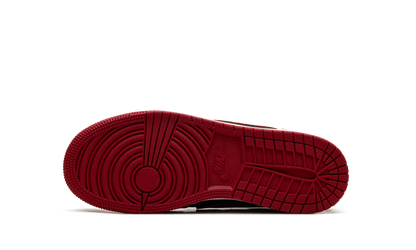 Air Jordan 1 Low OG GS "Banned (2026)" IW6277 001