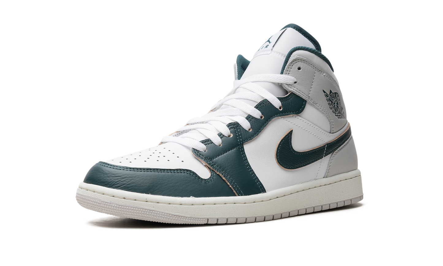 Air Jordan 1 Mid "Oxidized Green" FQ7720 103