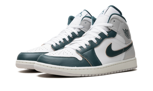 Air Jordan 1 Mid "Oxidized Green" FQ7720 103