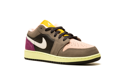 Air Jordan 1 Low GS "Tokyo Bio Hack" HQ2021 005