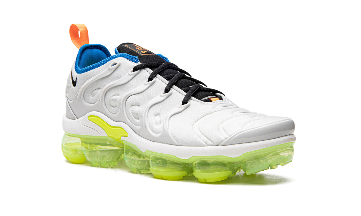 AIR VAPORMAX PLUS MNS WMNS "Photon Dust" DQ4695 001