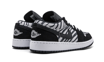 Air Jordan 1 Low GS "Zebra" 553560 057