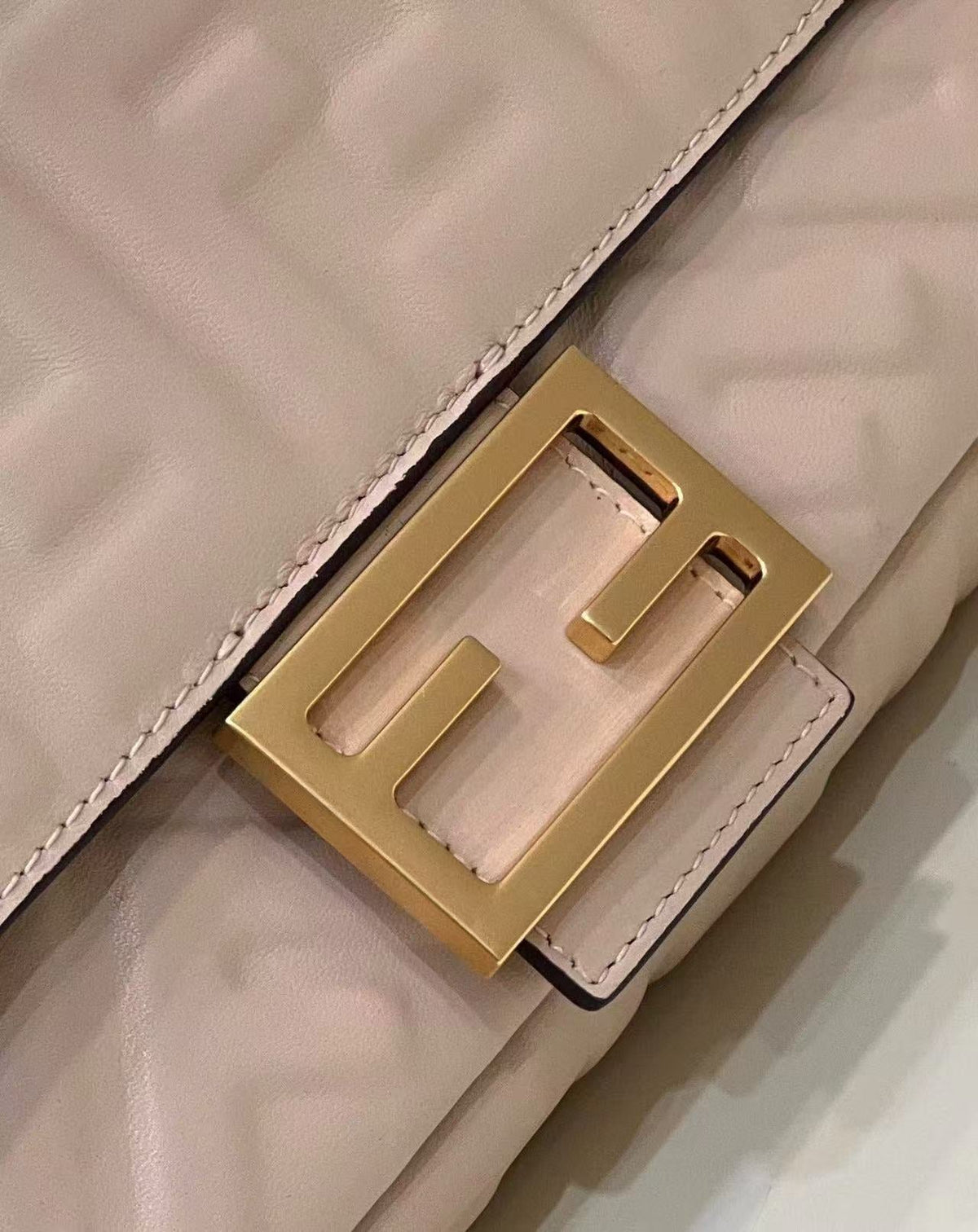 Baguette 27cm Beige Lambskin Gold Hardware