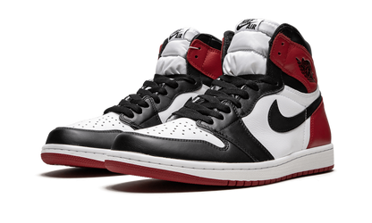 Air Jordan 1 Retro High OG "Black Toe 2016" 555088 125