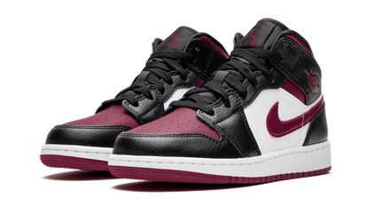Air Jordan 1 MID GS "Bred Toe" 554725 066