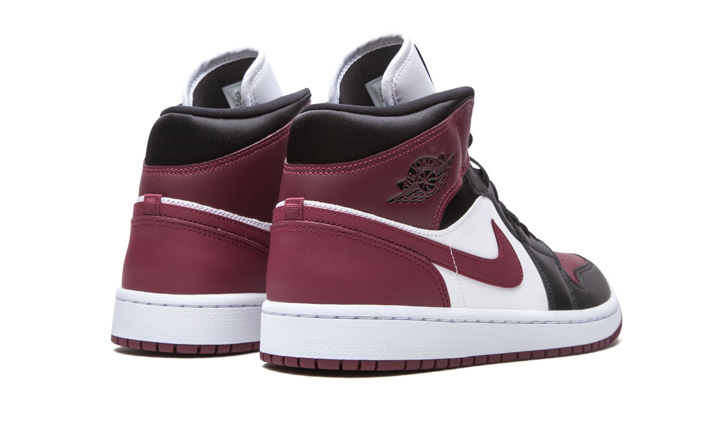 AIR JORDAN 1 MID SE WMNS "Gold Pendants" CZ4385 016