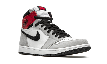 Air Jordan 1 Retro High OG "Light Smoke Grey" 555088 126