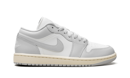 Air Jordan 1 WMNS "Light Grey" DC0774 103