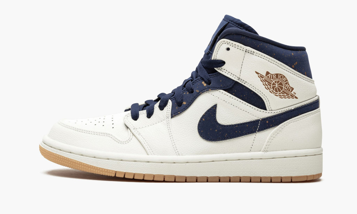 Air Jordan 1 Mid Jeter Sneakers - Court Classic | Street Style