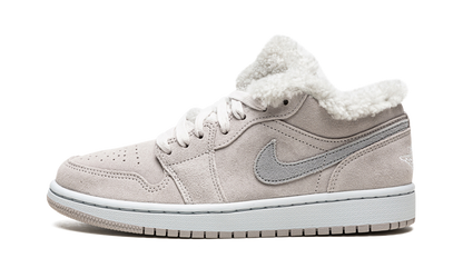 AIR JORDAN 1 Low SE WMNS "Sherpa Fleece" DO0750 002