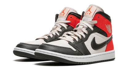 AIR JORDAN 1 MID SE WMNS "Newsprint" DQ6078 100