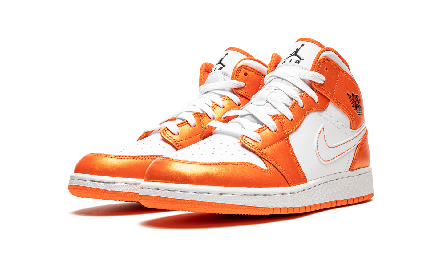 Air Jordan 1 Mid SE GS "Electro Orange" DM4228 800