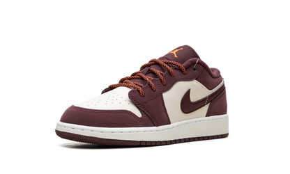 Air Jordan 1 GS "Night Maroon" 553560 068