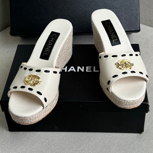 Chanel 2026 Classic Platform Sandals Sheepskin 823302