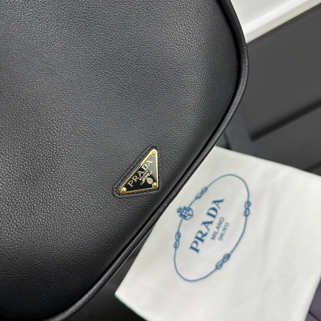 Prada 2026 Darling Soft Handbag 25cm Calfskin