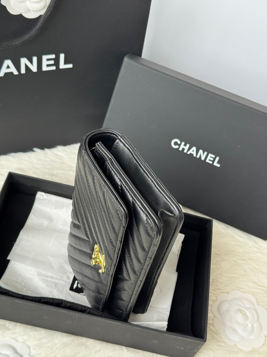 CC 2025 Woc 19cm Bag Black Gold Lambskin 299732