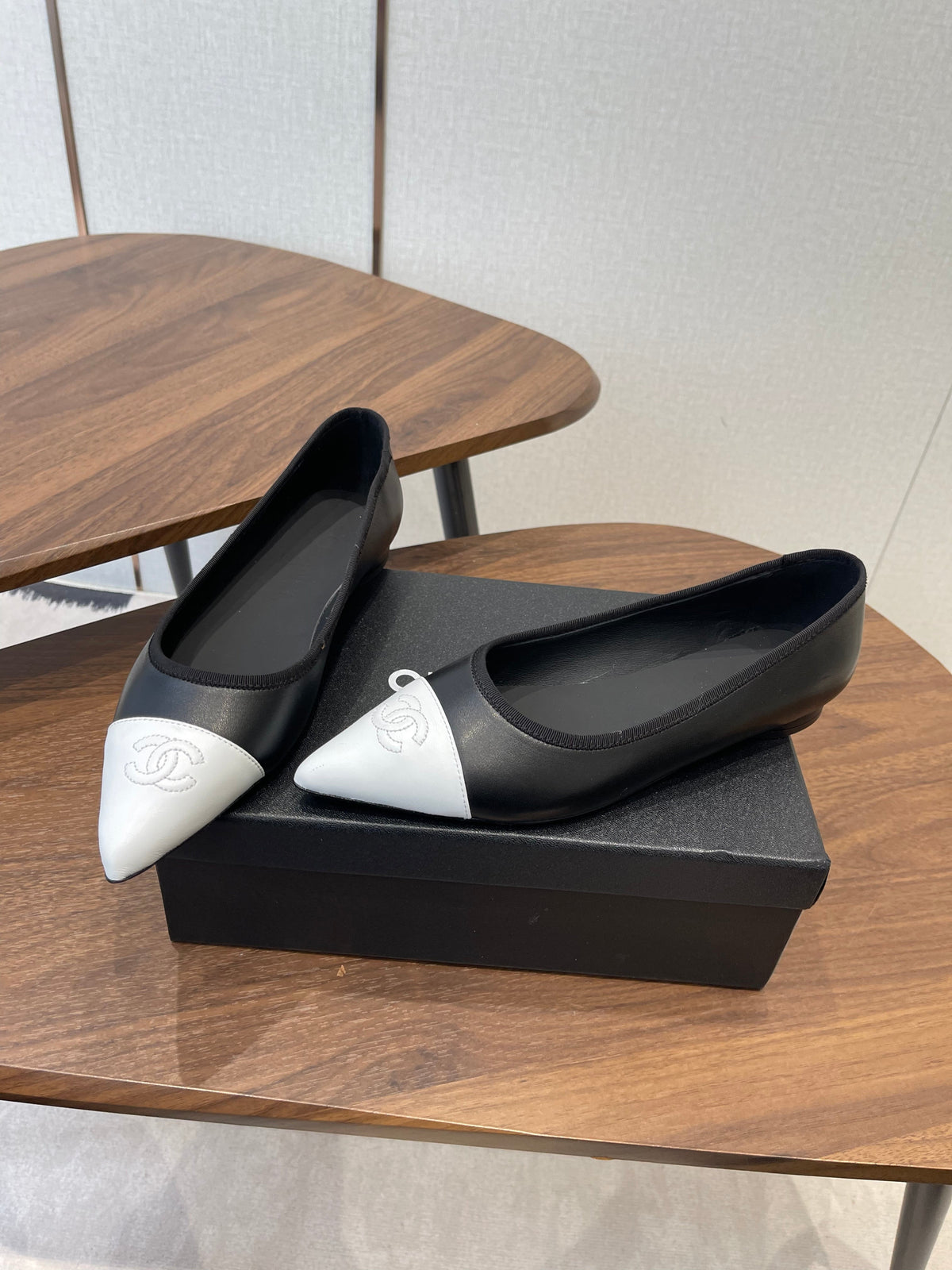 Chanel 2026 Ballerina Flat Black White Sheepskin 624237