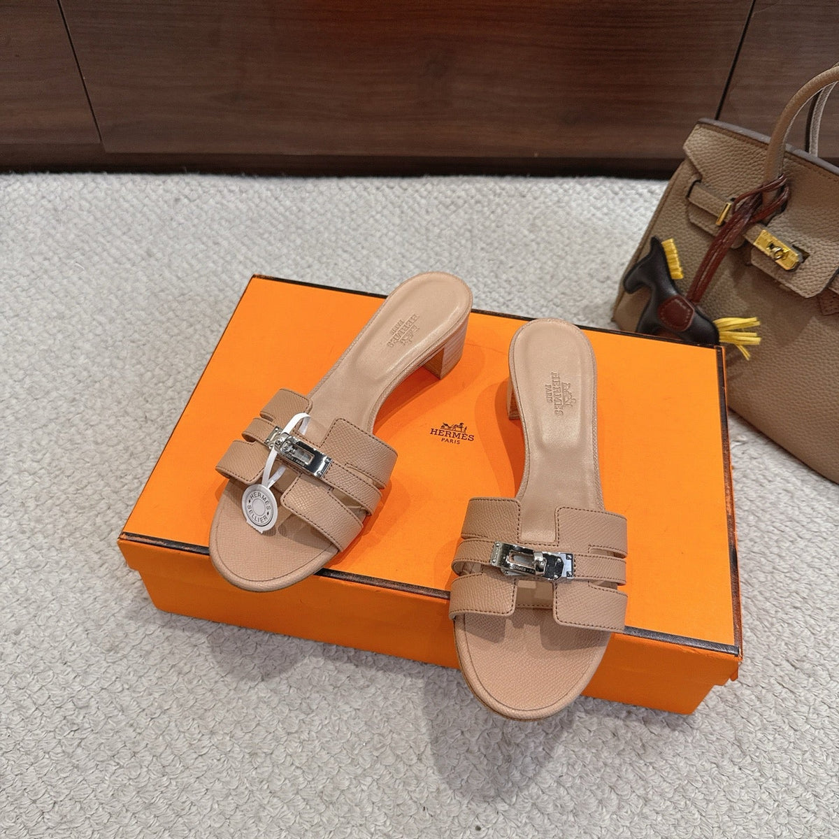 HM Kelly Buckle Sandals 5cm Peach Pink Leather 804987
