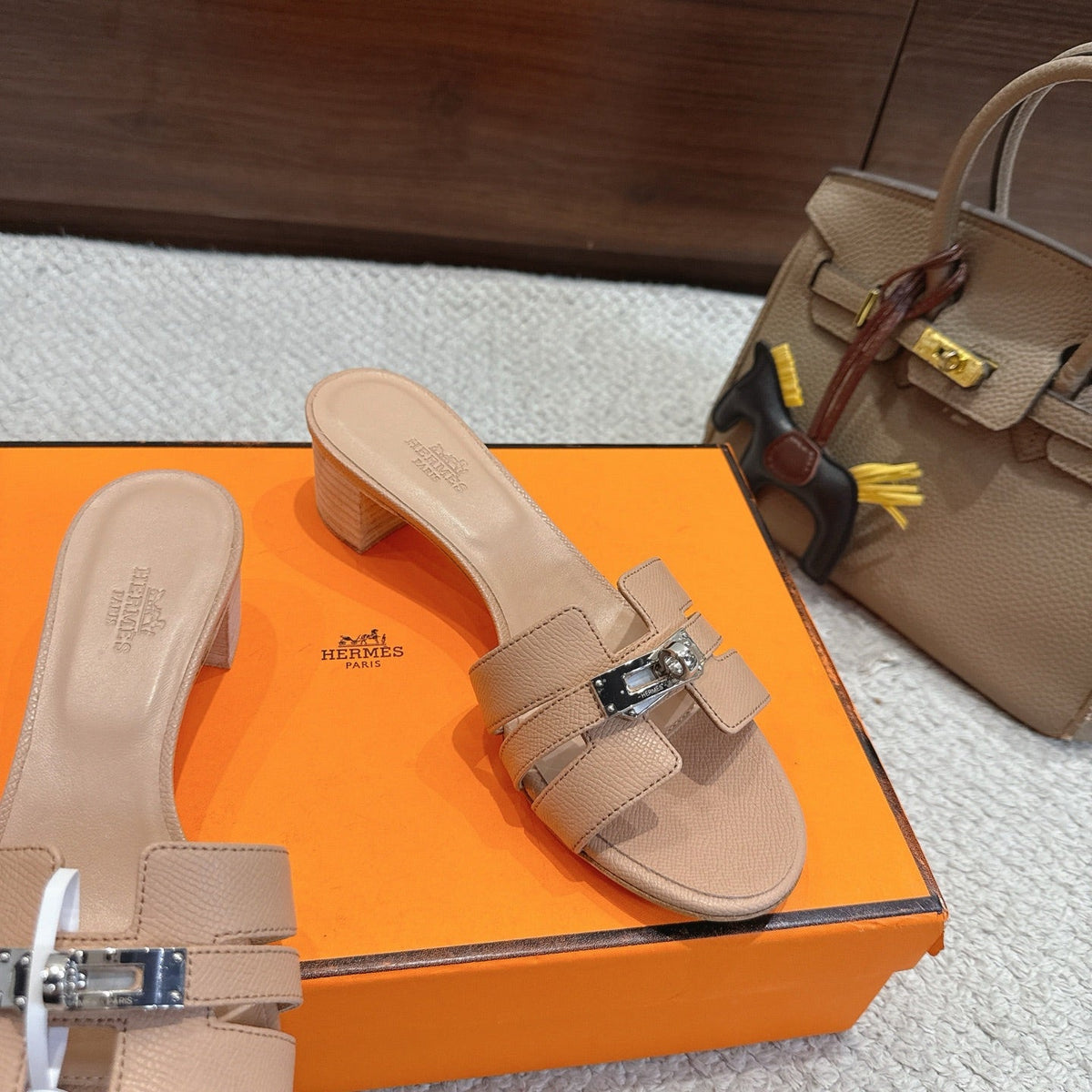 HM Kelly Buckle Sandals 5cm Peach Pink Leather 804987
