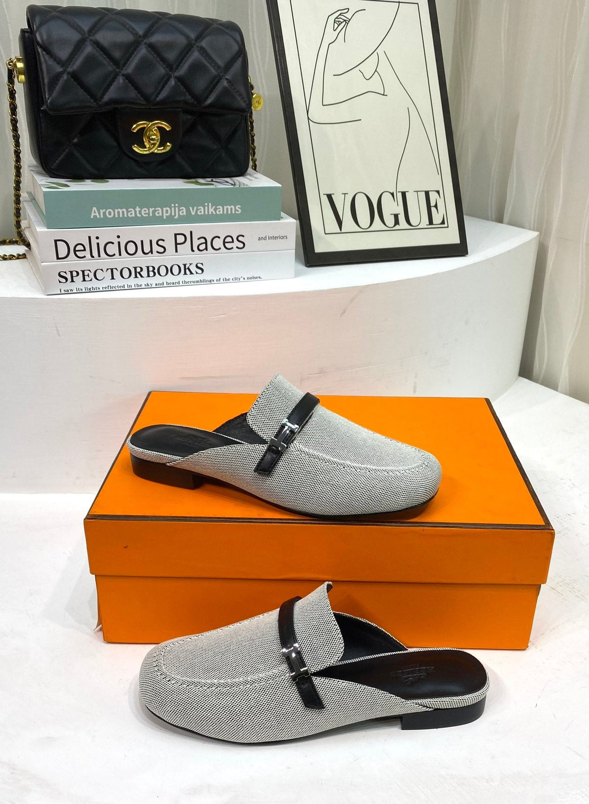 IENA MULE  GRAY CANVAS AND BLACK CALFSKIN