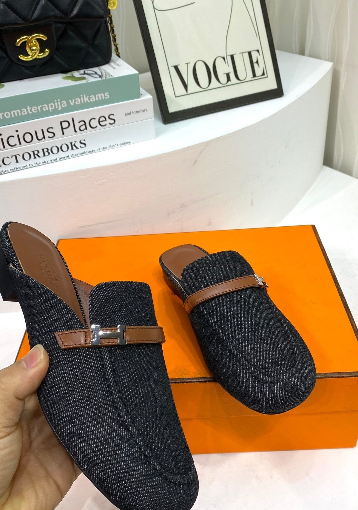 IENA MULE  BLACK CANVAS AND BROWN CALFSKIN