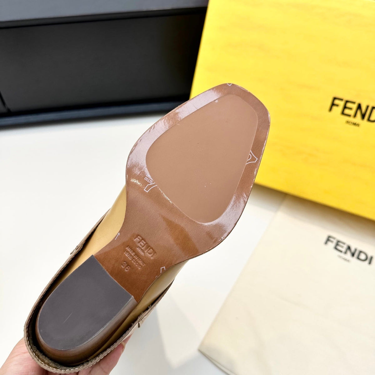 Fendi Ankle Boots Beige Calfskin 472684