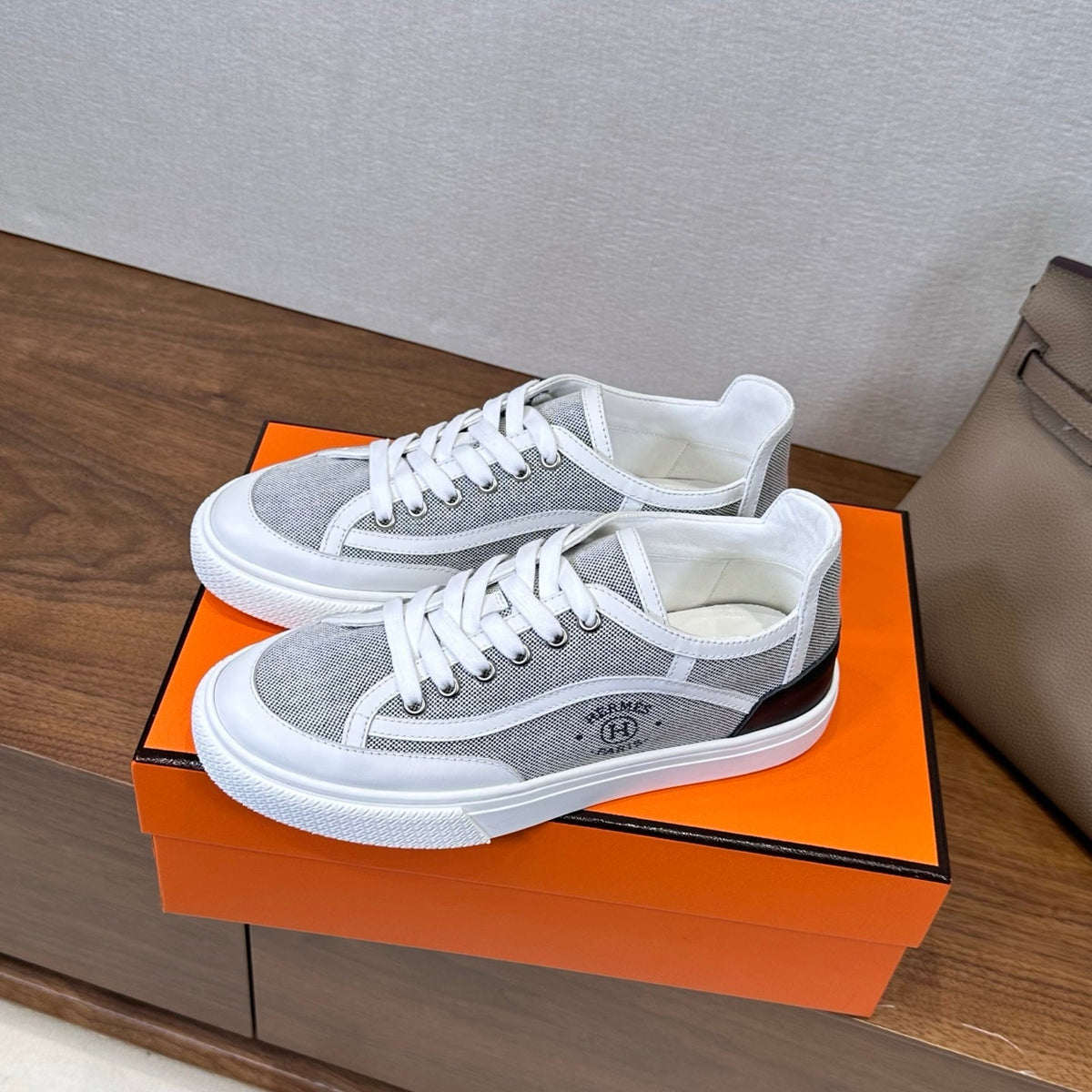 HM Get Sneaker Grey White Suede Cowhide 543791