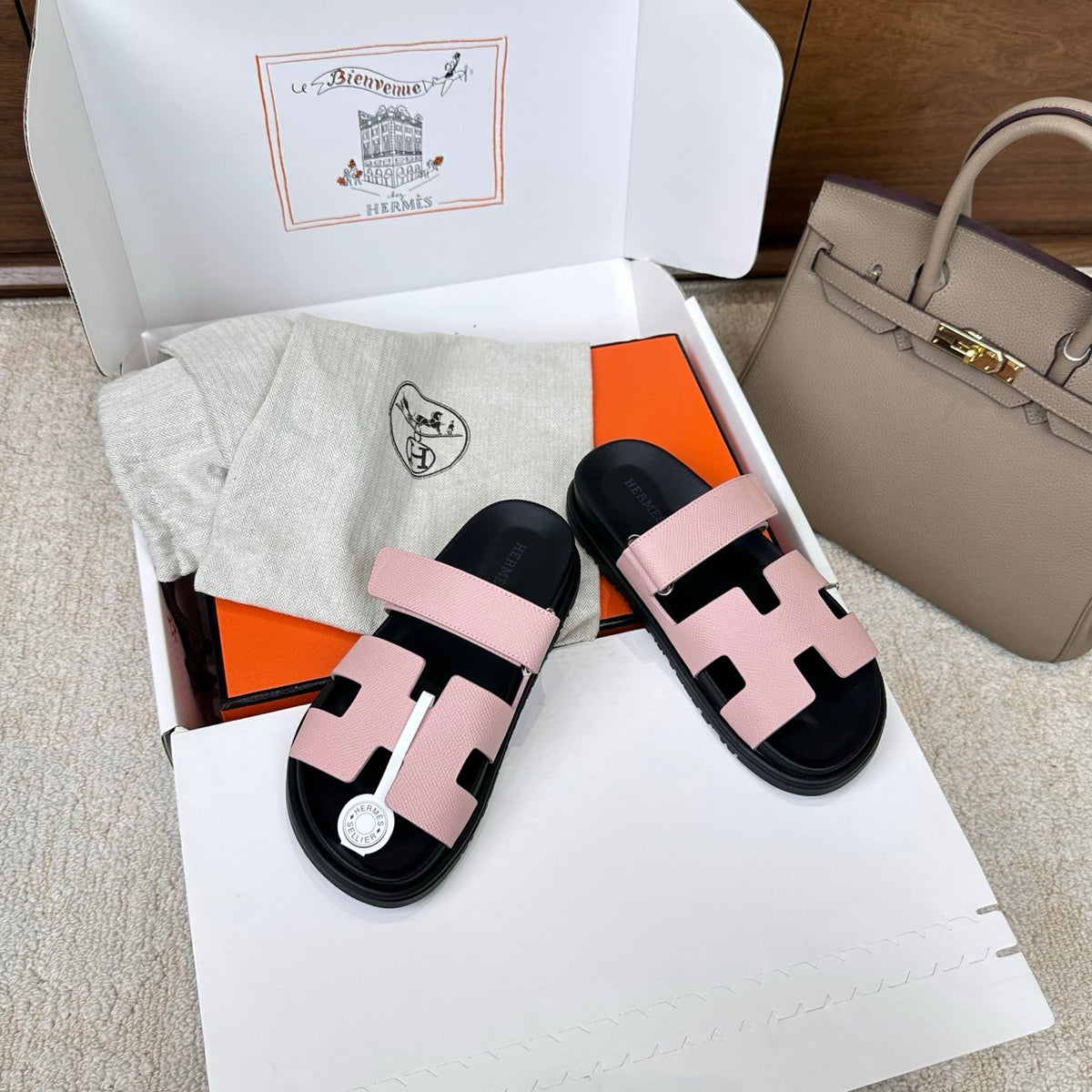 HM Chypre Sandal Black Light Pink Espom Leather 862390